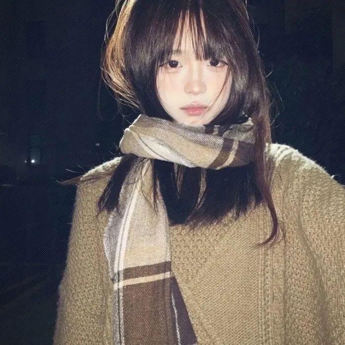 黎明时分的年轻人们